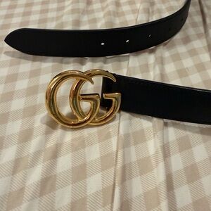 Gucci Black Leather Belt with Gold GG Buckle